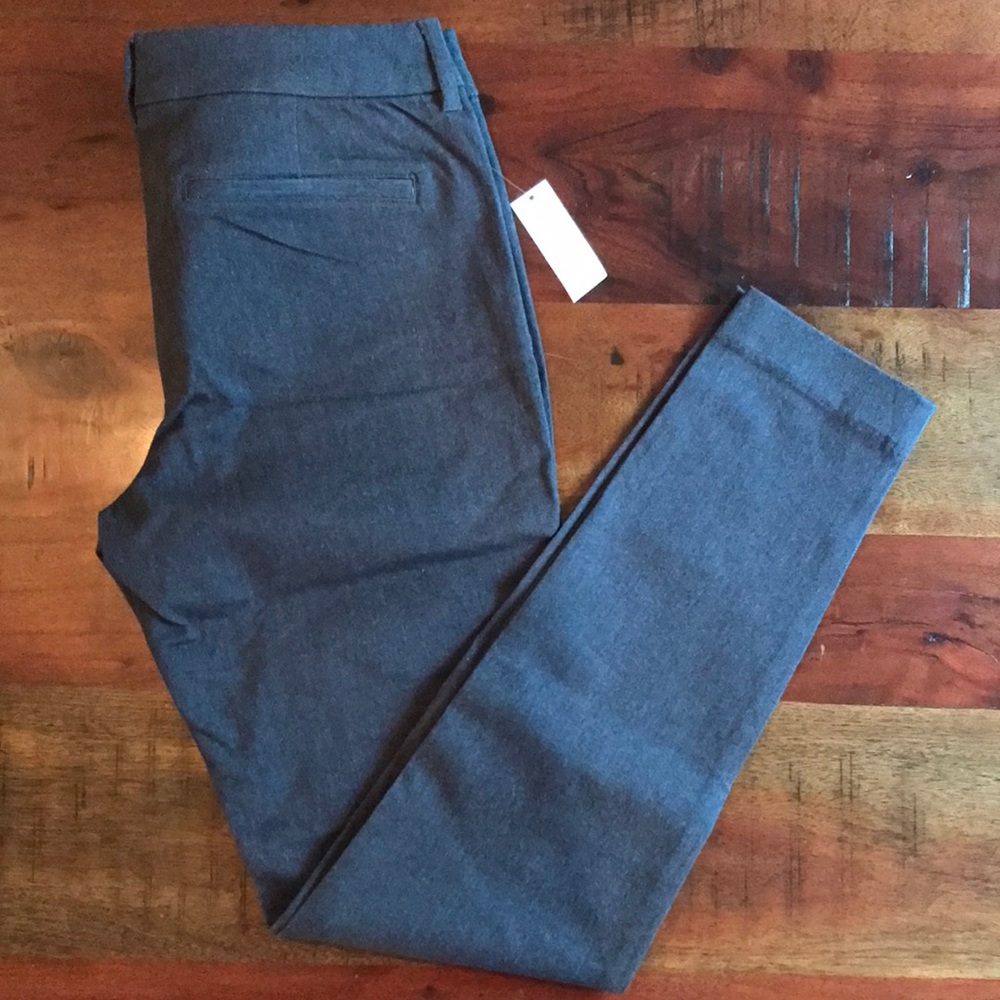 NWT Old Navy Pixie Mid Rise Pant